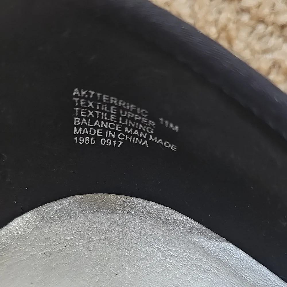 Anne Klein Women's‎ Black Wedge Heels with Glossy Toe Size 11